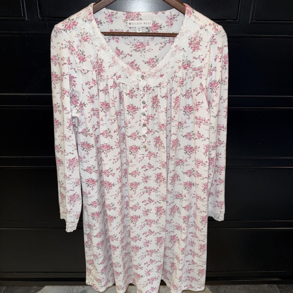 Eileen West Sleepwear Women's Size S Sweater Knit Gown Floral with Lace Trims